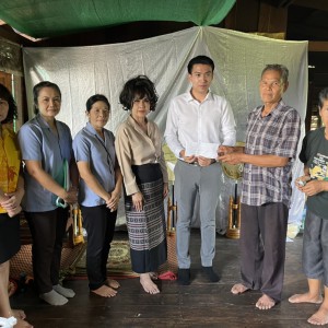 หน่วยเยี่ยมบ้านทีมเวชศาสตร์ครอบครัว รพร.หล่มเก่า เป็นตัวแทน TOA มอบเงินบริจาคผู้ป่วยยากจน บริบาลระยะสุดท้ายที่บ้านในชุมชน รายที่ 1